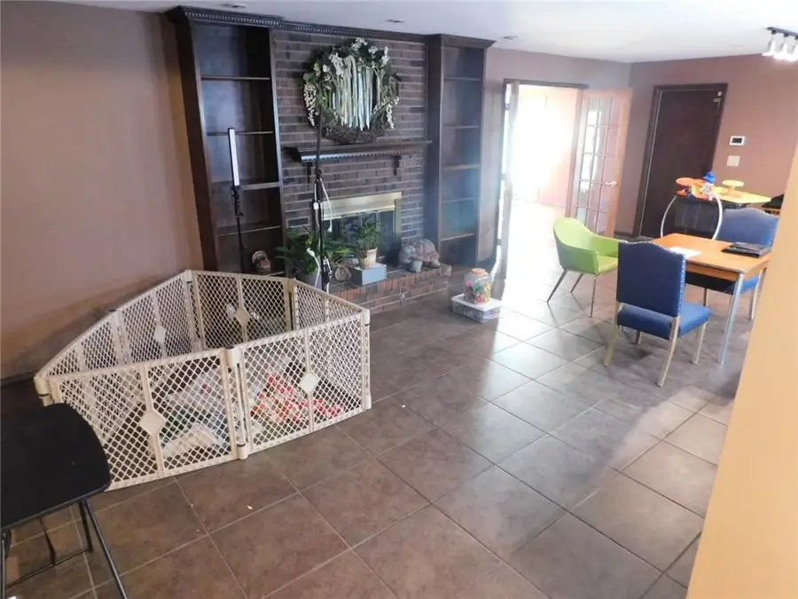 1805 Cambridge Lane, Pittsburg, KS 66762 - #3