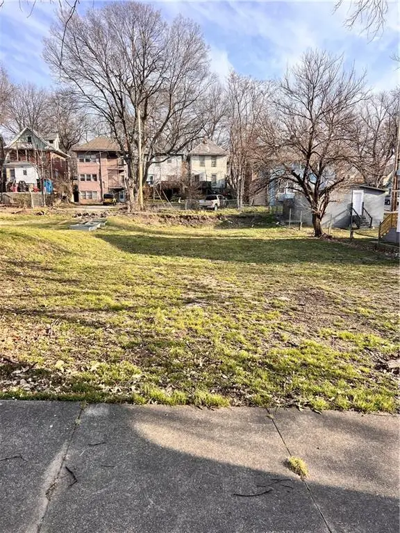 3240 Roberts Street, Kansas City, MO 64124 - #1