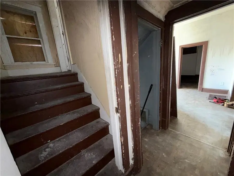 3837 Walnut Street, Kansas City, MO 64111 - #3