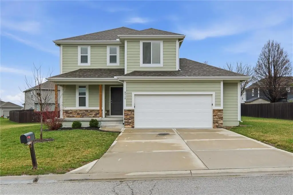 9712 E 220th Street, Peculiar, MO 64078 - #1