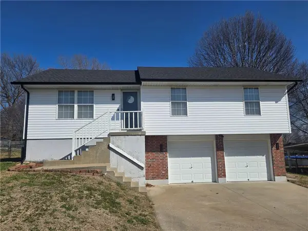712 Maple Street, Wellington, MO 64097