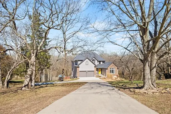 32210 W 91 Street, De Soto, KS 66018