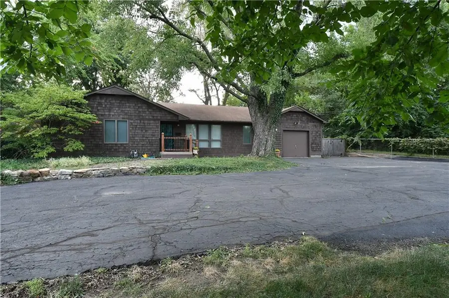 10200 Pflumm Road, Lenexa, KS 66215 - #2