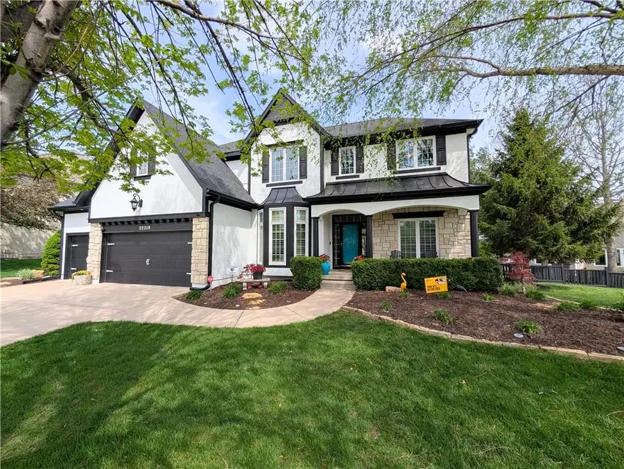 22218 W 57th Street, Shawnee, KS 66226 - #2