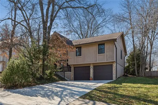 7816 NW 86th Terrace, Kansas City, MO 64153