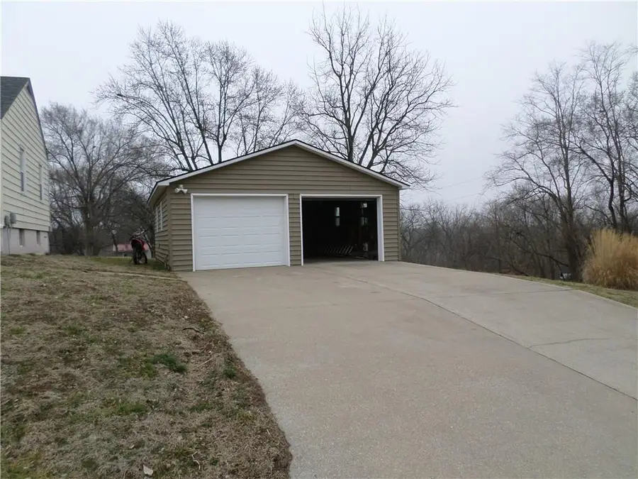328 S 1st Street, Troy, KS 66087 - #2
