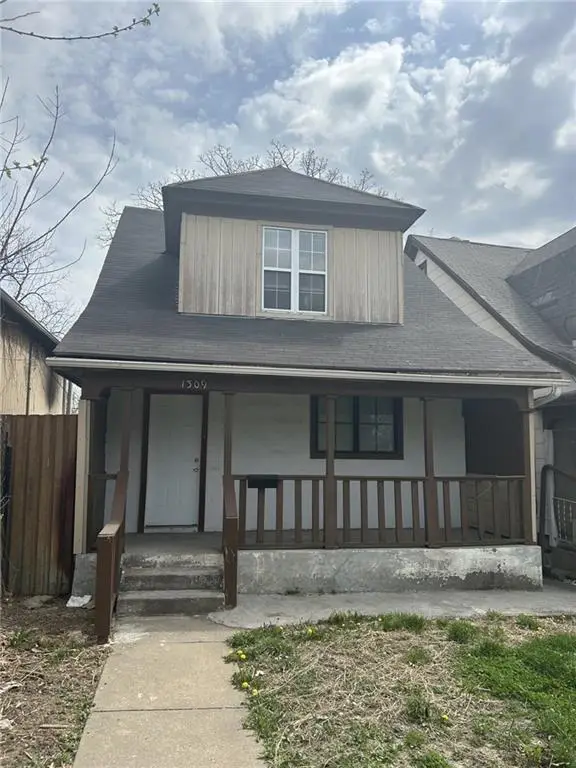 1309 Askew Avenue, Kansas City, MO 64127