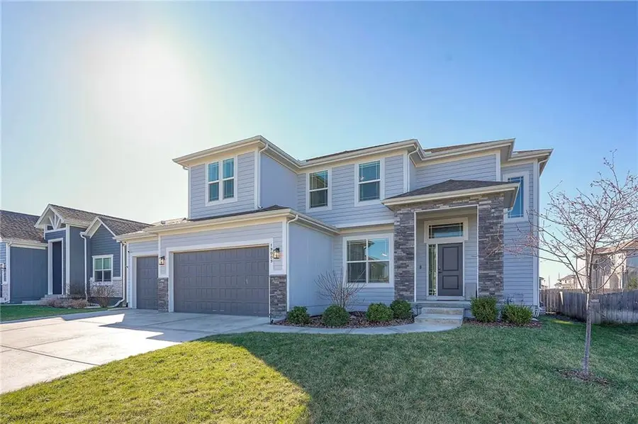 19009 W 168th Terrace, Olathe, KS 66062 - #2