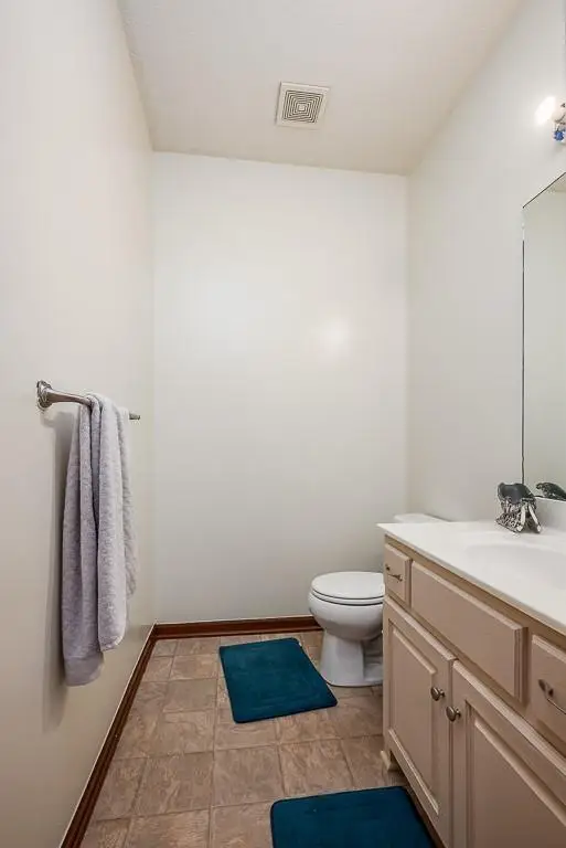 1210 Barnett Avenue, Kansas City, KS 66102 - #3