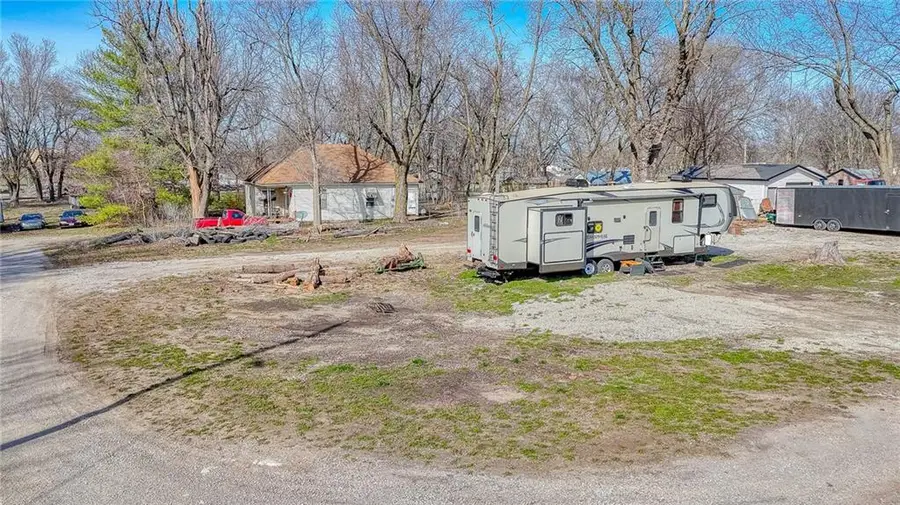 608 W Heth Street, Mayview, MO 64071 - #2