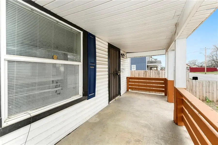 3609 E 27th Street, Kansas City, MO 64127 - #2