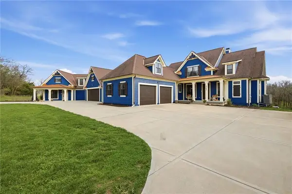 5763 W 335 Street, Louisburg, KS 66053