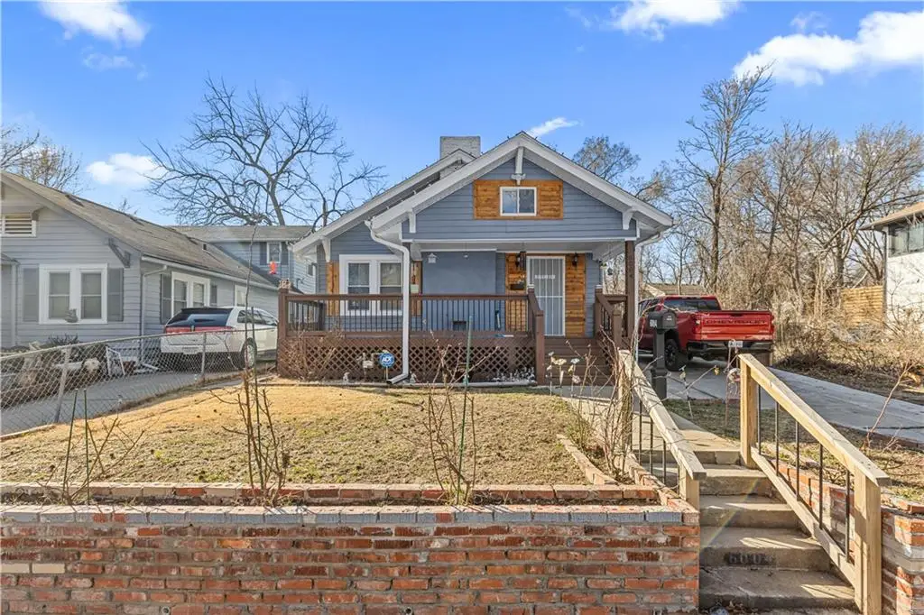 6004 Park Avenue, Kansas City, MO 64130 - #1