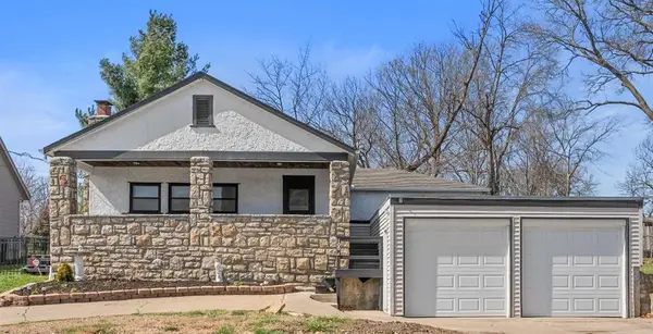 100 Anchor Drive, Lake Tapawingo, MO 64015