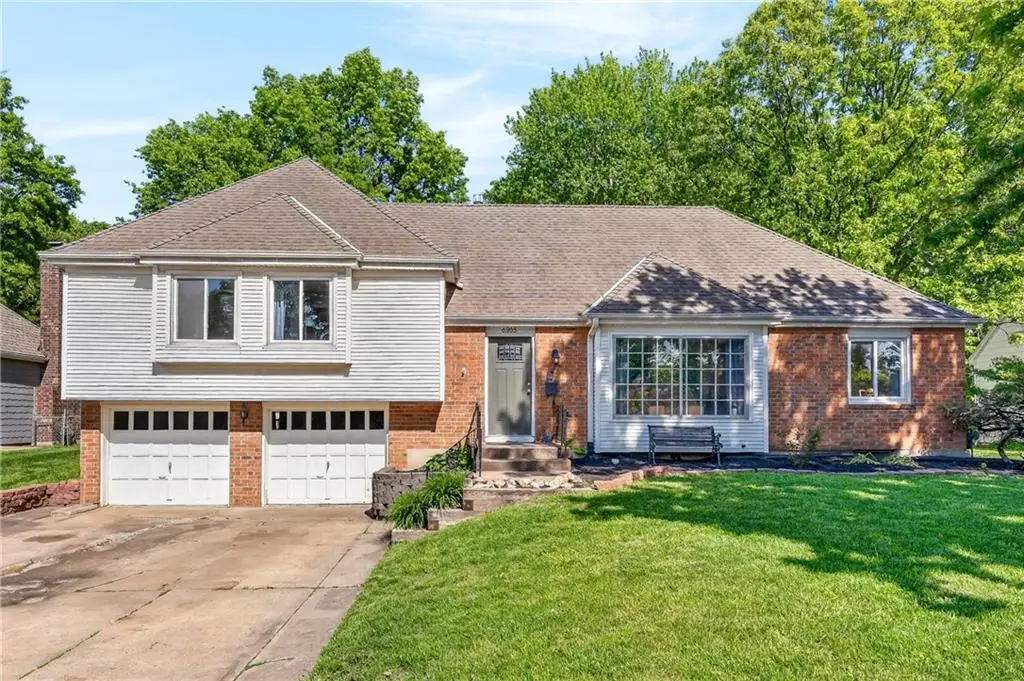 6305 N Bales Avenue, Gladstone, MO 64119 - #1