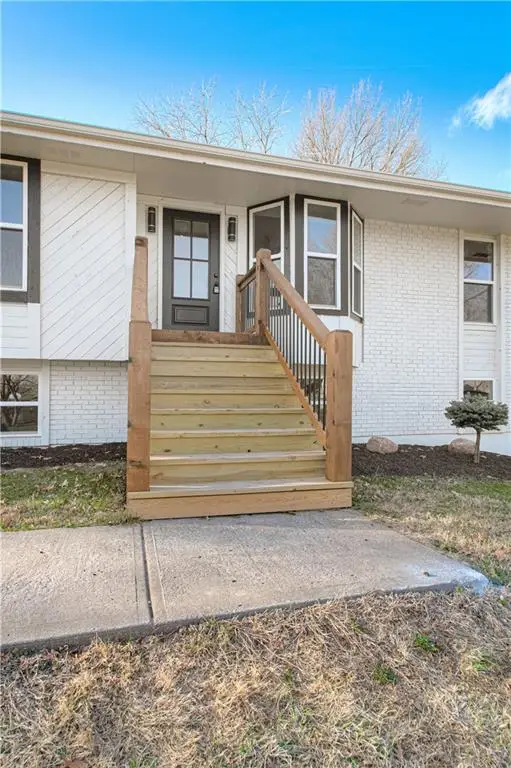 14401 NW 67th Street, Parkville, MO 64152 - #2