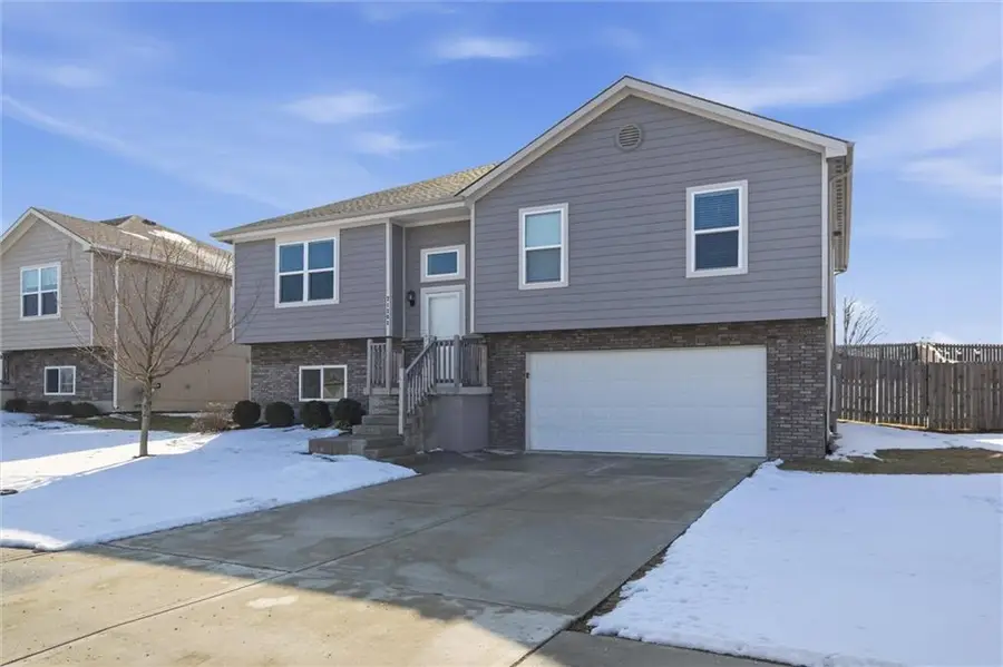 21303 W 219th Street, Spring Hill, KS 66083 - #3
