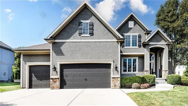 212 SW Ansel Adams Drive, Lee's Summit, MO 64081