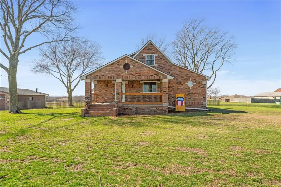 981 S 9th Street, Odessa, MO 64076 - #3