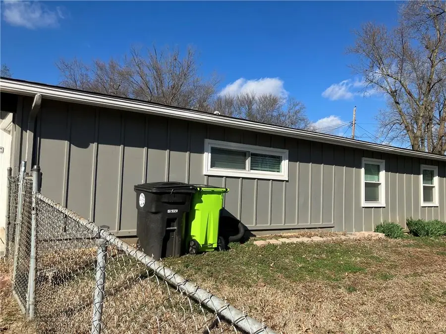 709 Mulberry Street, Belton, MO 64012 - #2