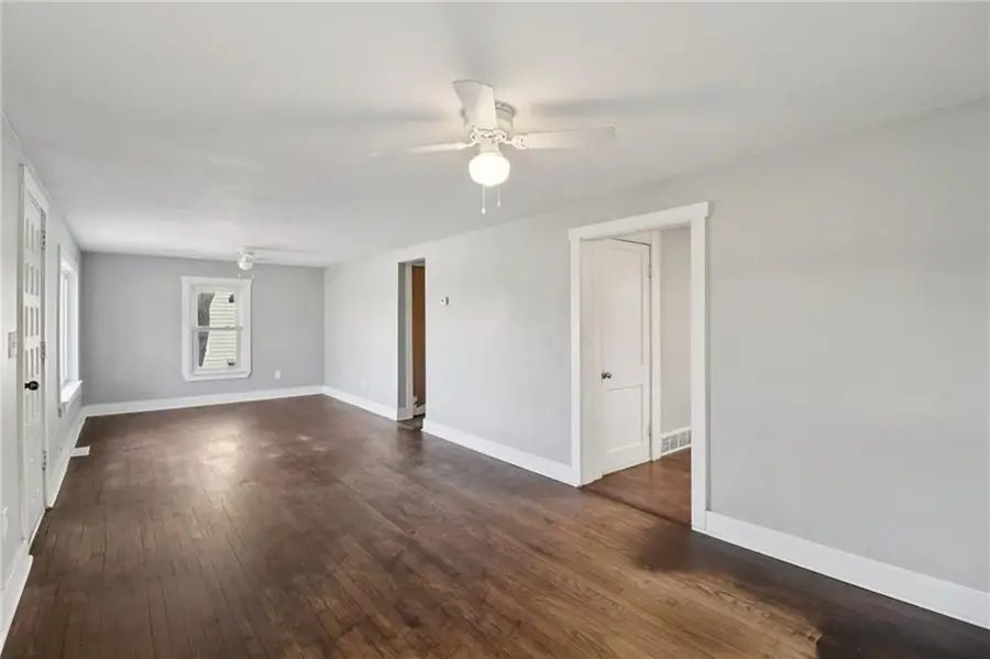 116 W 3rd Street, Tonganoxie, KS 66086 - #3