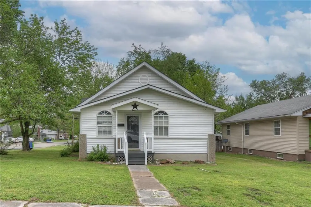 304 E 22nd Street, Baxter Springs, KS 66713 - #1