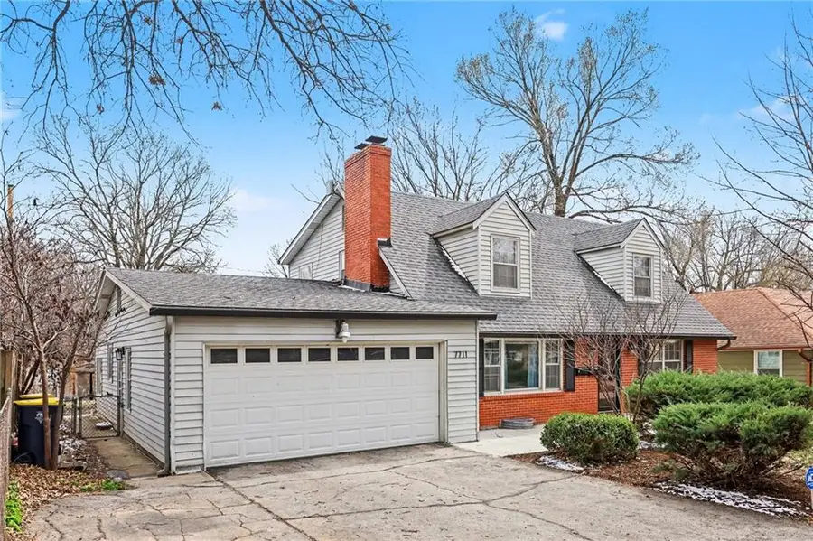 7711 Grand Avenue, Kansas City, MO 64114 - #2