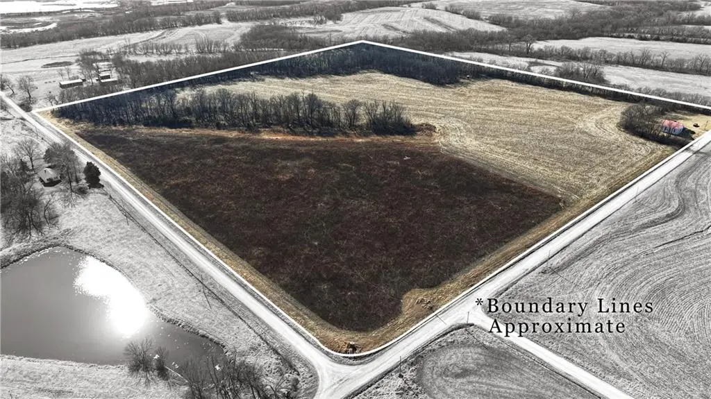 NE Hi Point Drive, Breckenridge, MO 64625 - #1