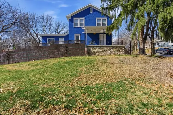 3939 Sunrise Drive, Kansas City, MO 64123