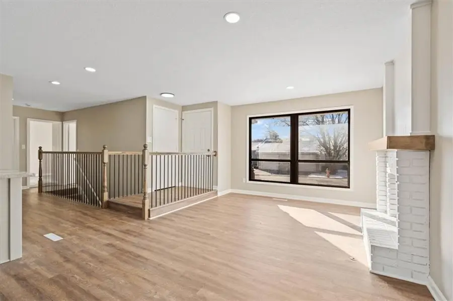 10854 Rosehill Road, Overland Park, KS 66210 - #3