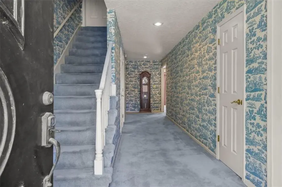 420 Golfview Drive, Blue Springs, MO 64014 - #3