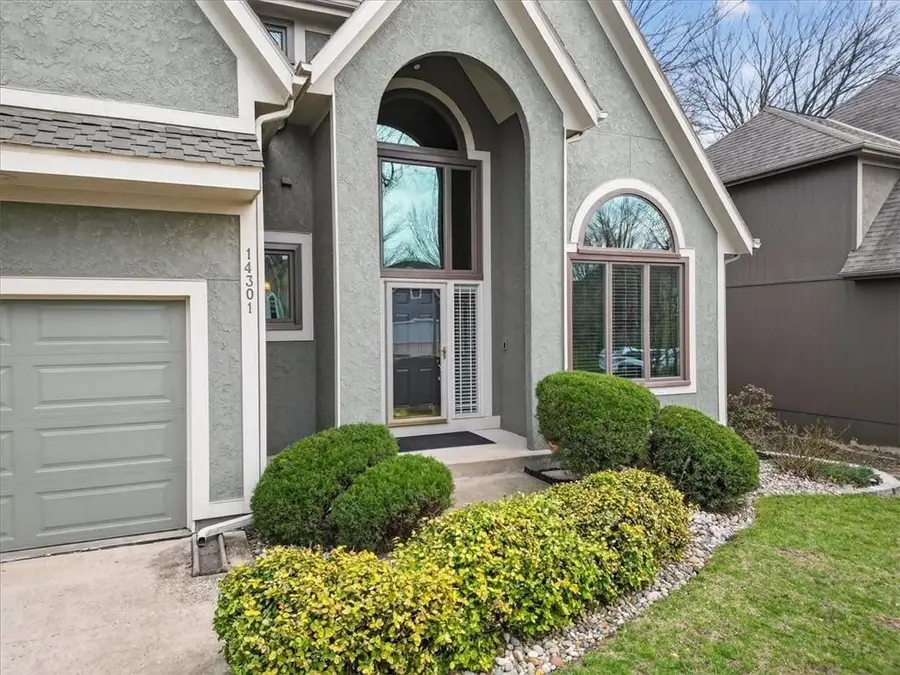 14301 Barton Street, Overland Park, KS 66221 - #3