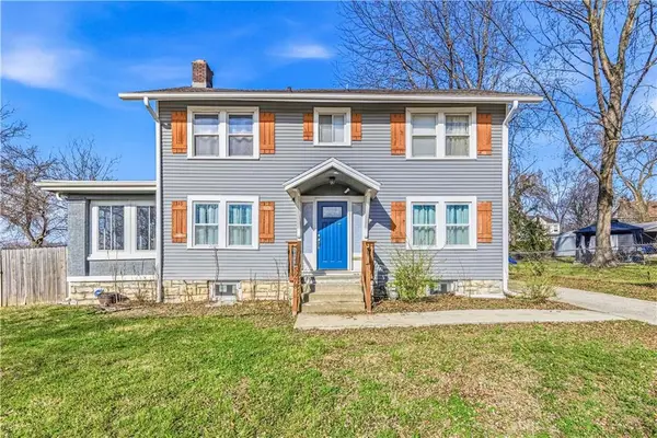 5978 Blue Hills Road, Kansas City, MO 64110