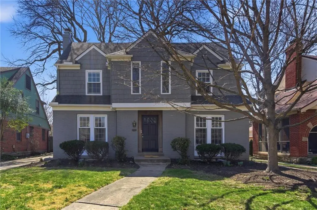 627 E 74th Street, Kansas City, MO 64131 - #1