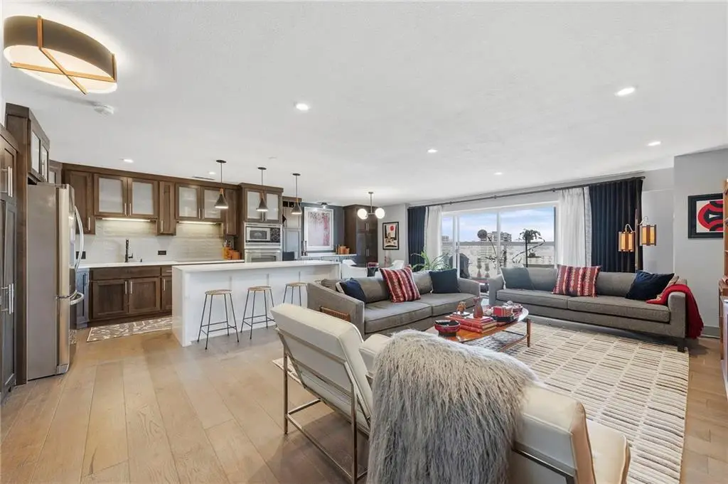 221 W 48th Street #1402, Kansas City, MO 64112 - #1