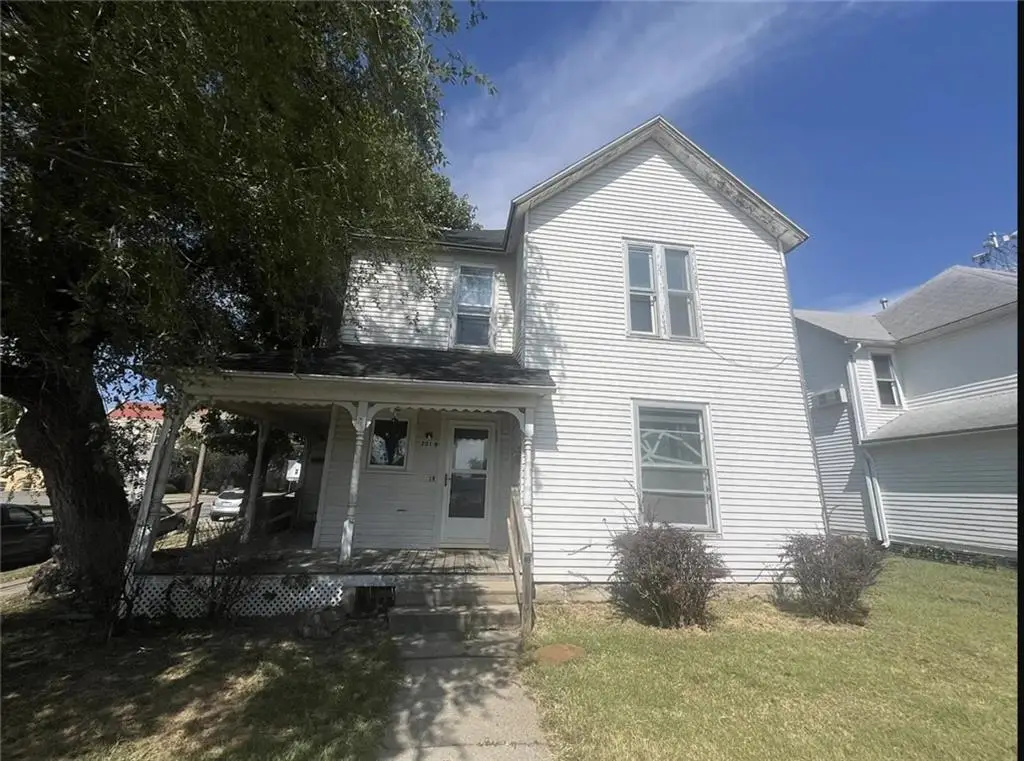 201 E Culton / 203 N College Street, Warrensburg, MO 64093 - #1