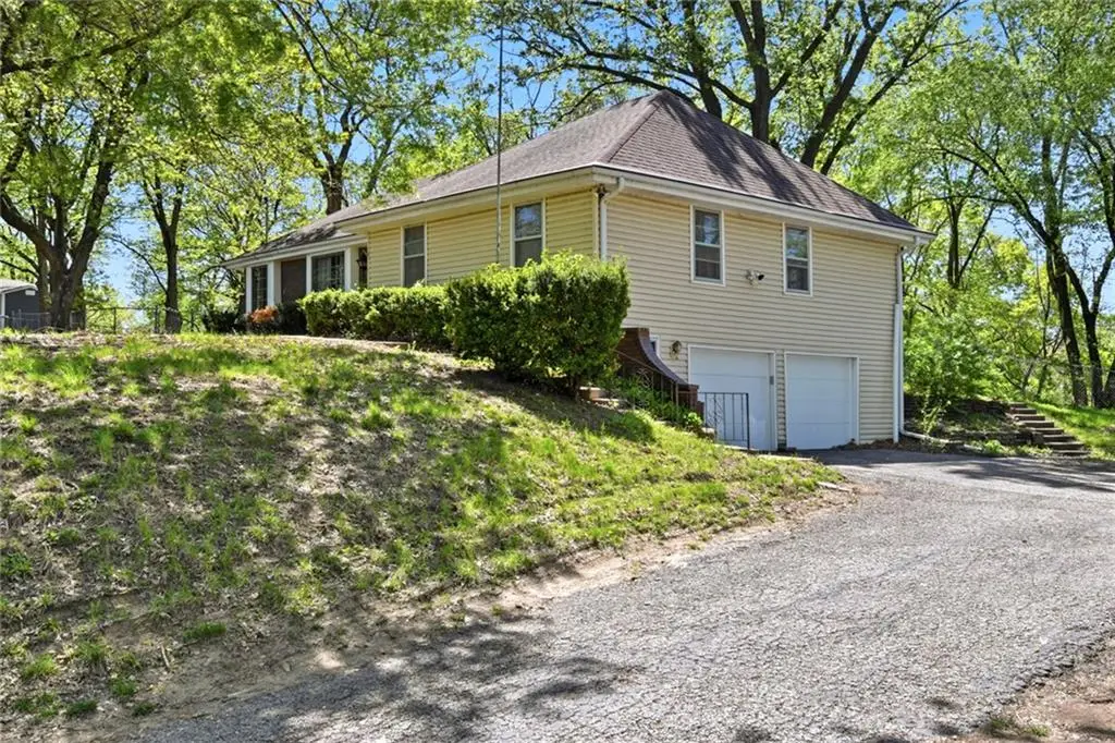 10407 NW Crooked Road, Kansas City, MO 64152 - #1