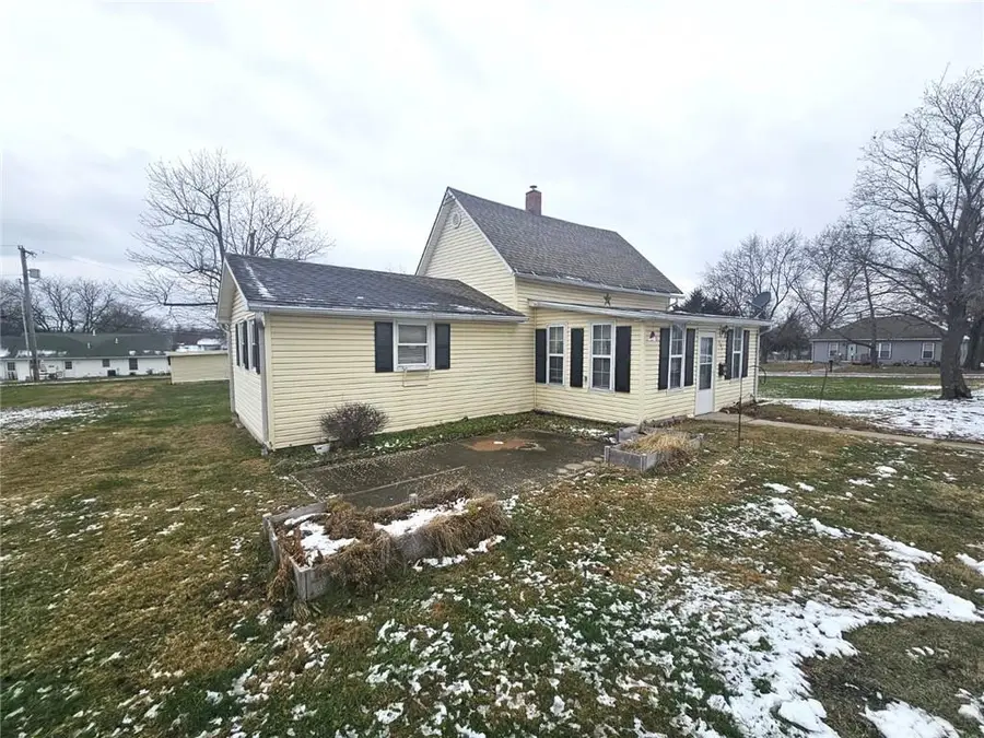 705 N Ritchie Street, Hamilton, MO 64644 - #3