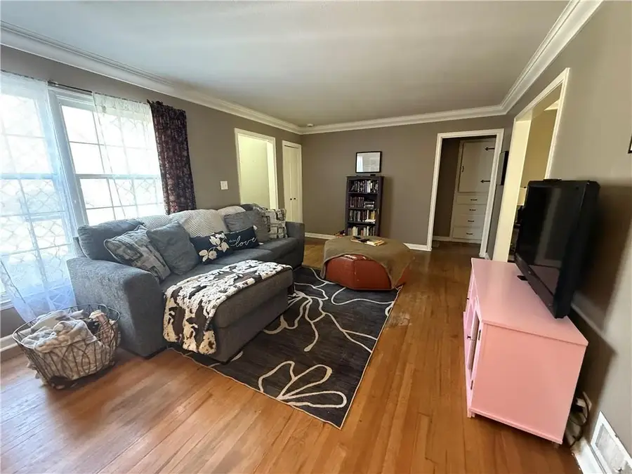 605 W Jefferson Street, Pittsburg, KS 66762 - #3