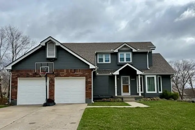 1625 NE Thames Drive, Lees Summit, MO 64086 - #1