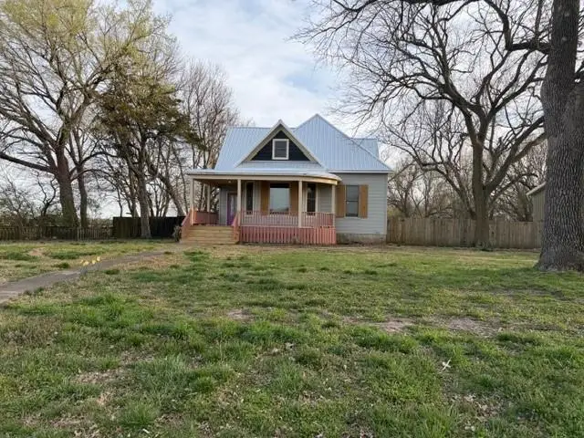 1000 Briggs Avenue, Parsons, KS 67357 - #1