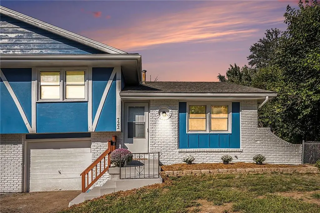 722 S Central Street, Olathe, KS 66061 - #1