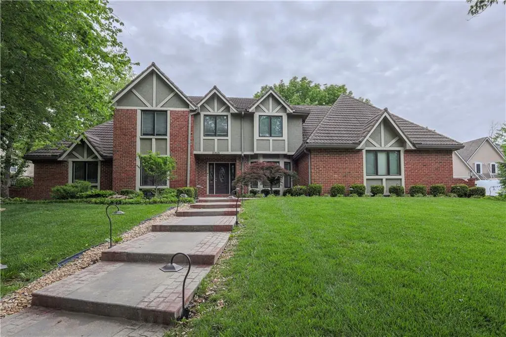 2305 W 127th Street, Leawood, KS 66209 - #1