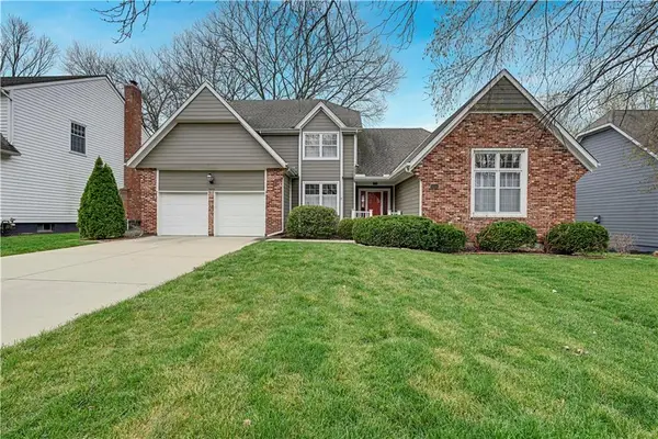 5251 W 129th Terrace, Leawood, KS 66209