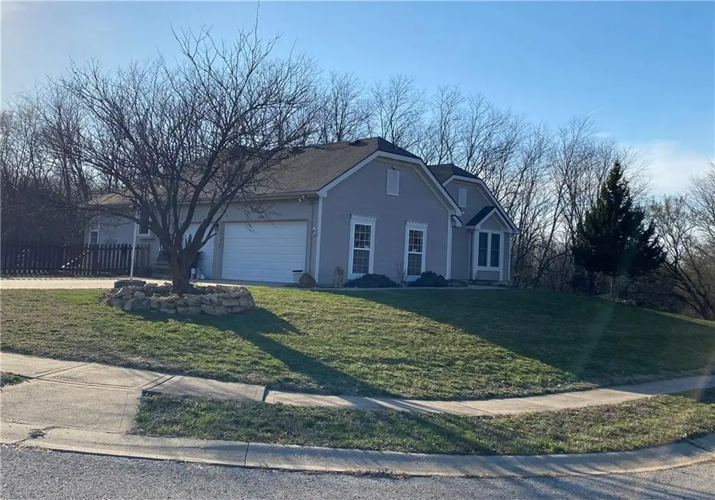 2224 NE 158th Street, Smithville, MO 64089 - #1