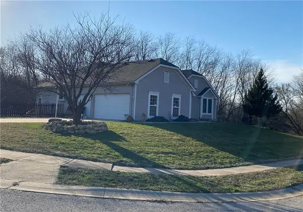 2224 NE 158th Street, Smithville, MO 64089