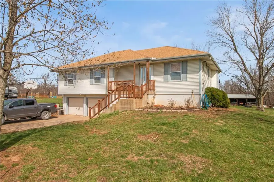 3308 E 303rd Street, Cleveland, MO 64734 - #3