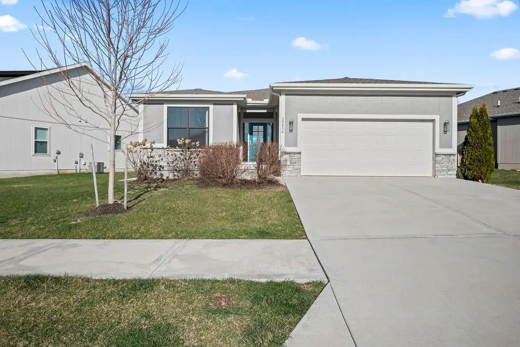 20854 W 190th Place, Spring Hill, KS 66083 - #1