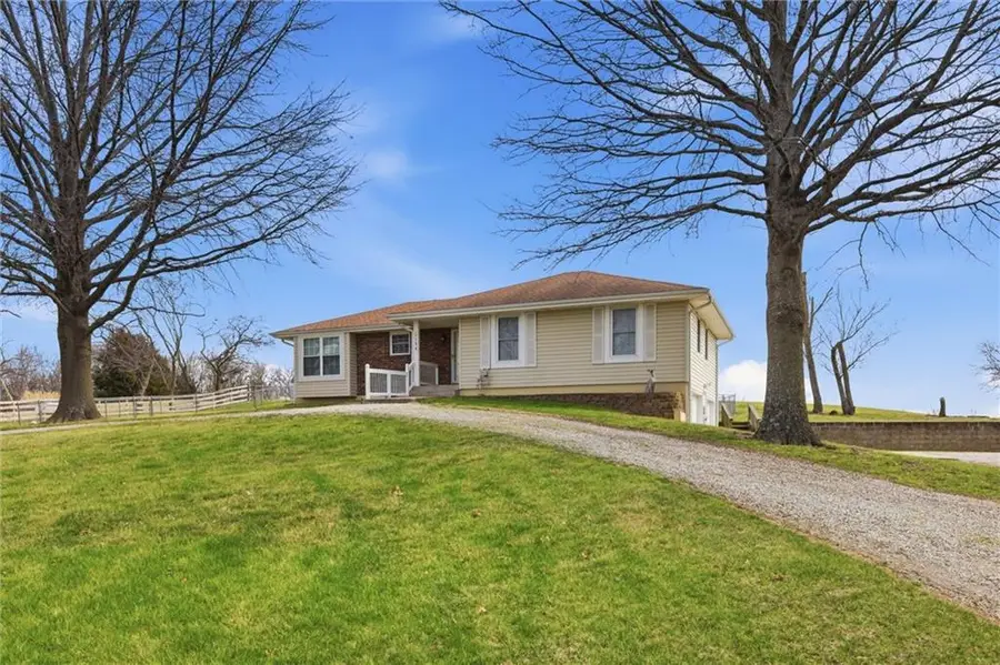 3111 S Fields Road, Oak Grove, MO 64075 - #3