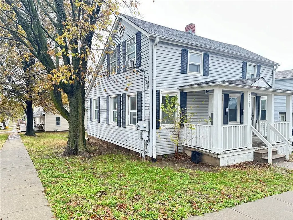 208 S Washington Street, Warrensburg, MO 64093 - #1